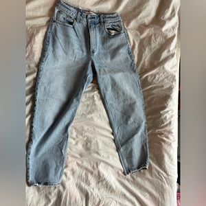 Abercrombie Curve Love HR 80s Mom Jean 28